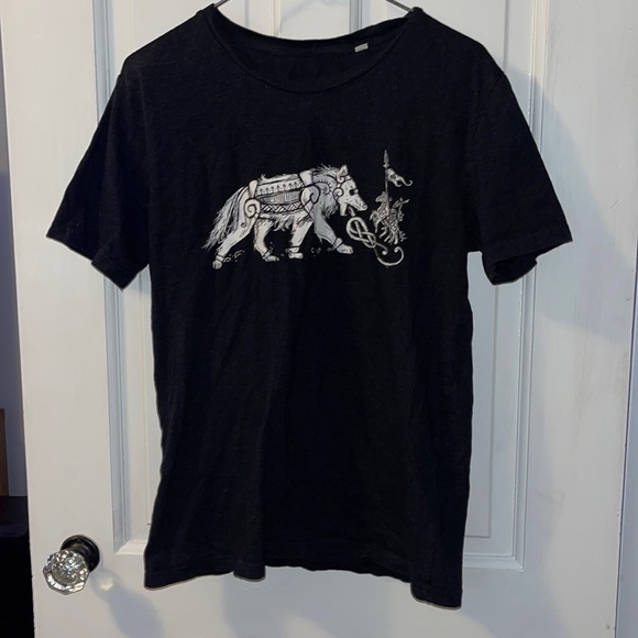 Descended from odin fenrir unisex t shirt. - Picture 1 of 4